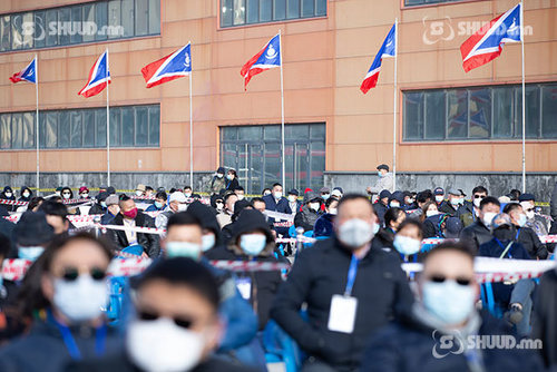 ФОТО: АН-ын ээлжит бус их хурал үргэлжилж байна